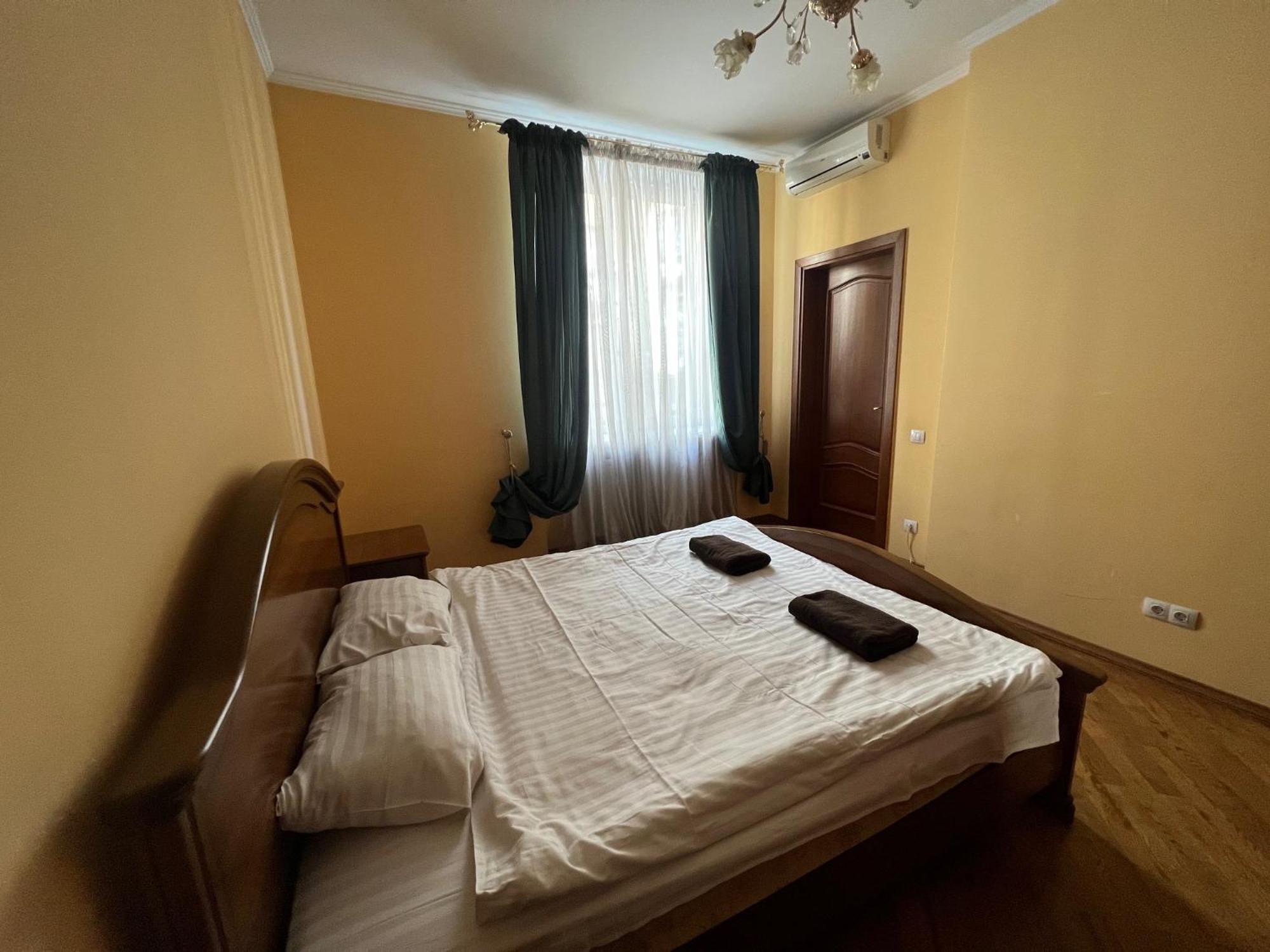 Central House Lviv Exterior photo